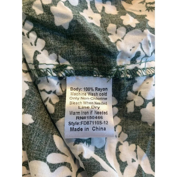 Fun2Fun Womens S Green Floral Rayon Blouse - Picture 5 of 7